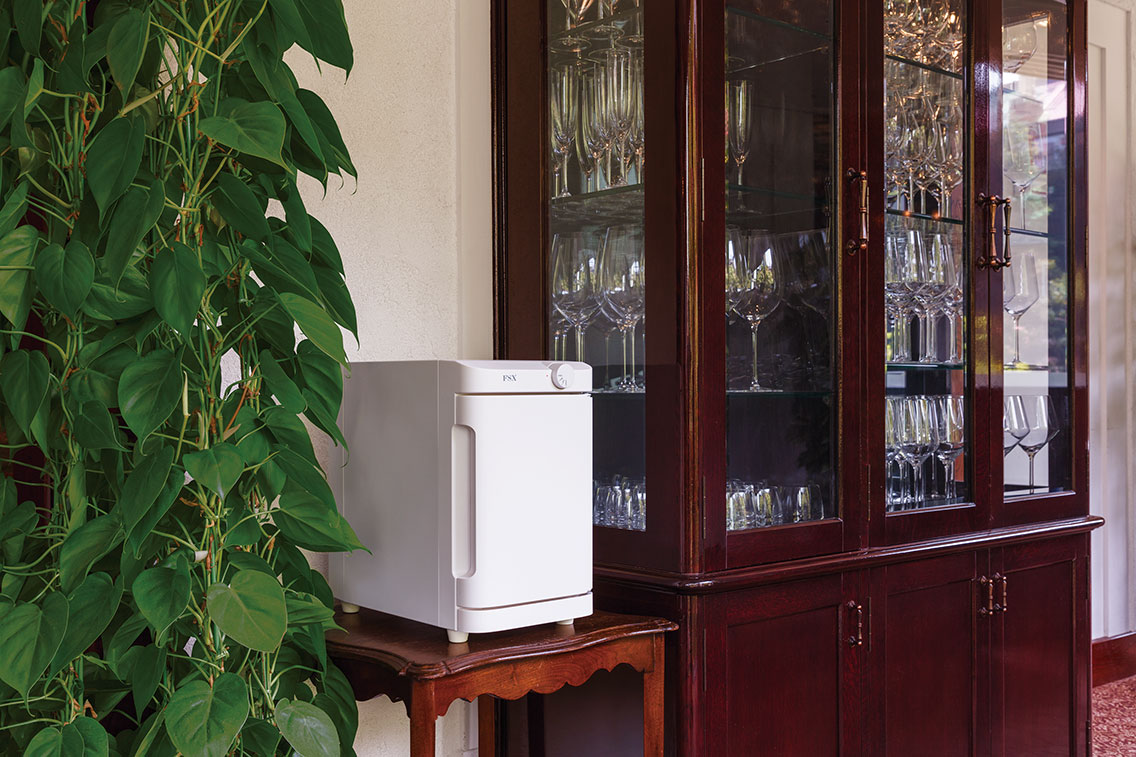 Gallery REION warming/refrigerating wet towel FSX, Inc.