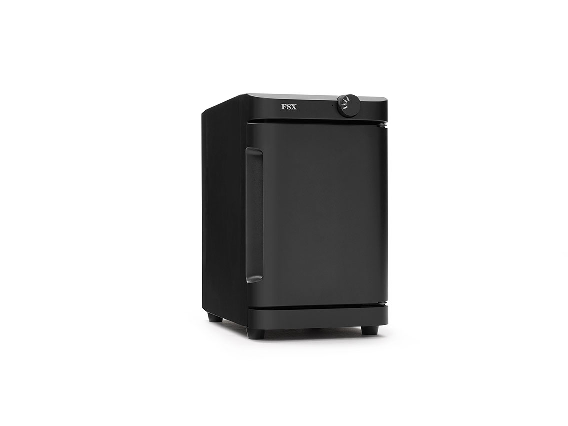 Gallery REION warming/refrigerating wet towel FSX, Inc.